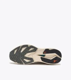 Diadora MYTHOS BLUSHIELD VOLO 5 2030 -Diadora Sale Store 101.181491 D1275 40 HR